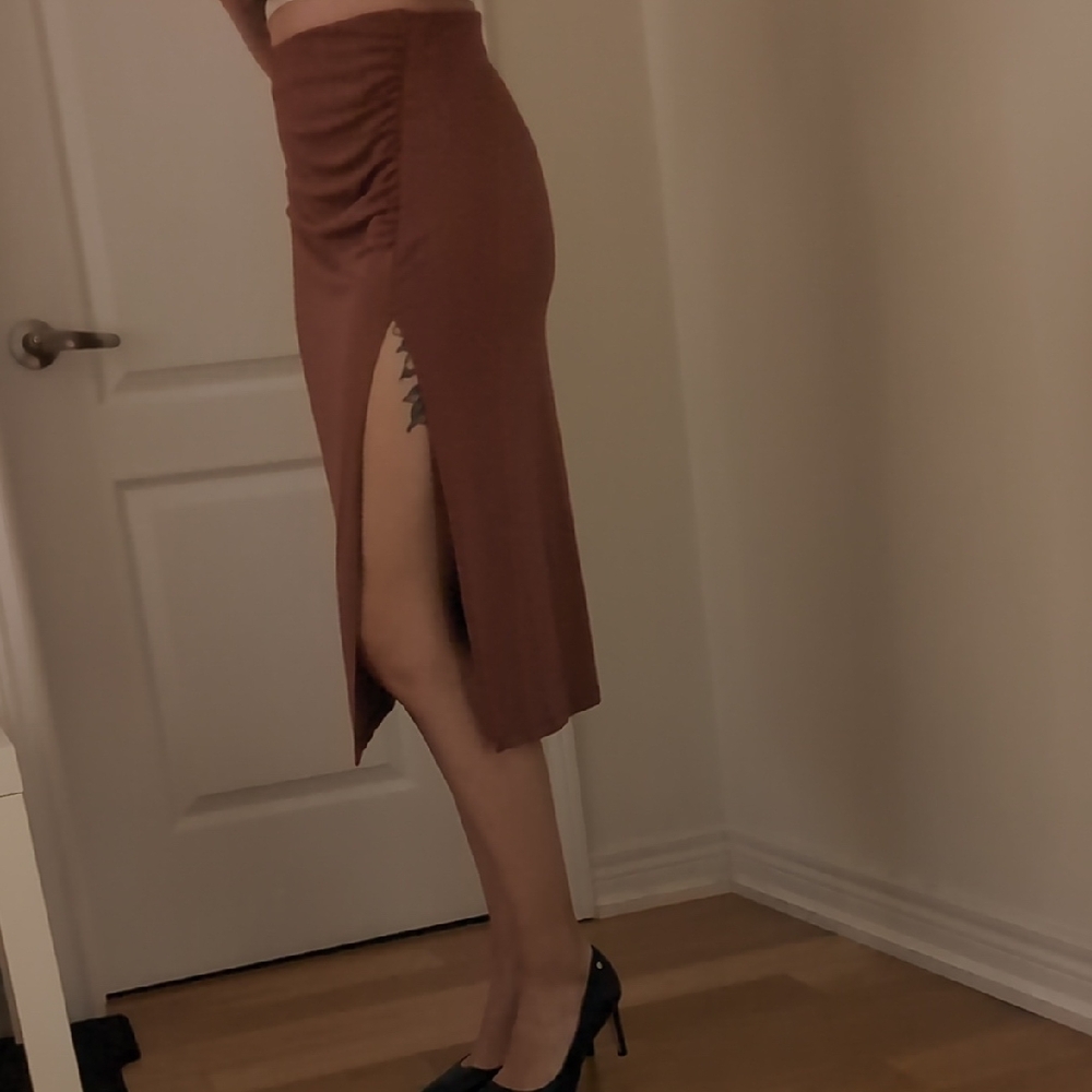 Wilfred Cinnamon Pencil Skirt with Side Slit
